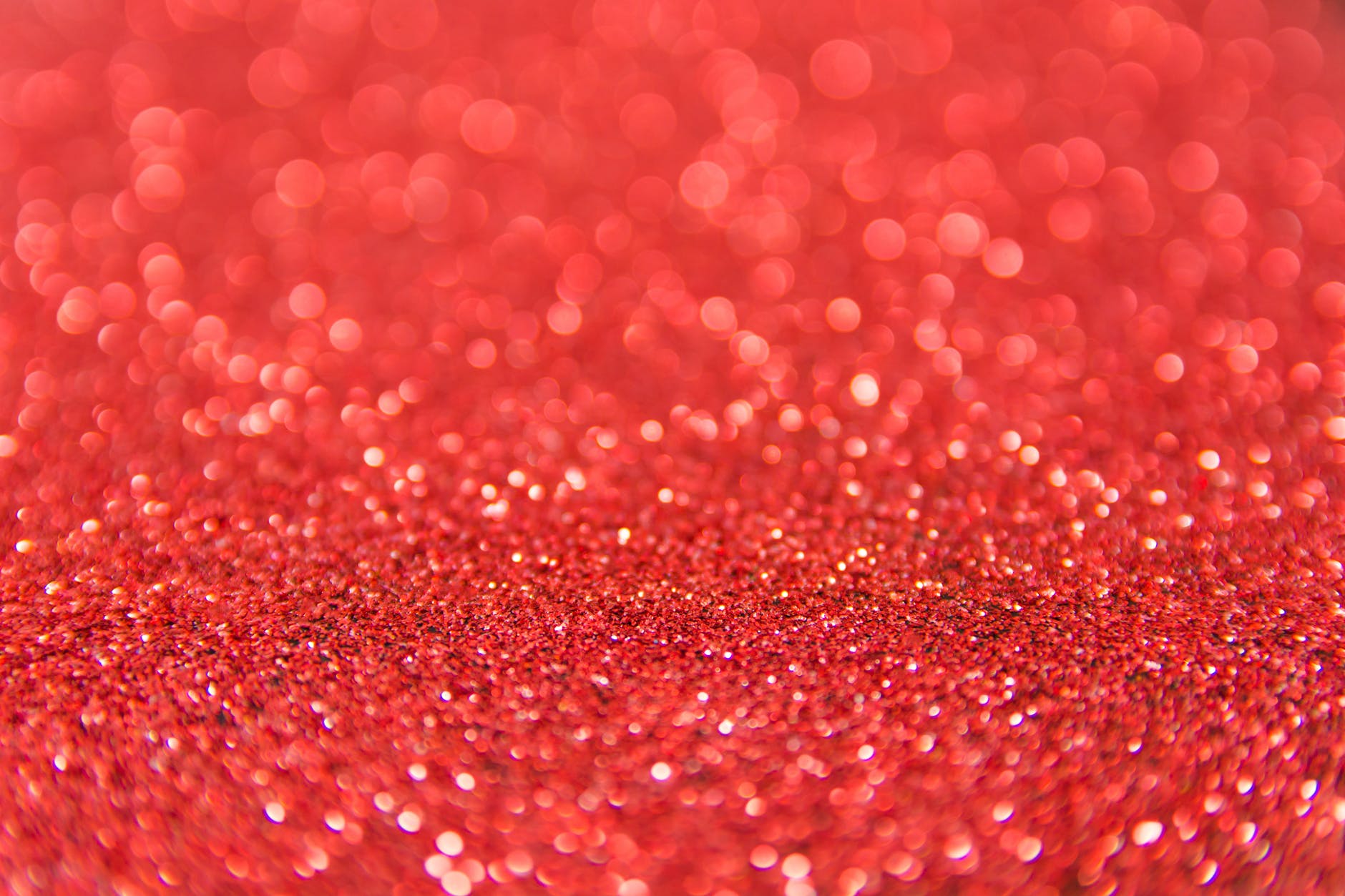 red glittered wallpaper
